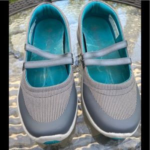 Vionic “Sneakers”